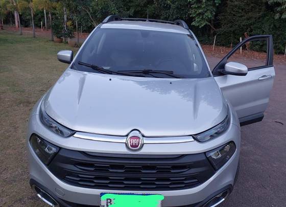 FIAT TORO 1.8 16V EVO FLEX FREEDOM AT6 FIAT TORO 1.8 16V EVO FLEX FREEDOM AT6